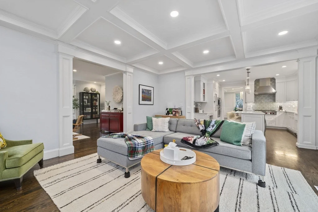 11 Woodhaven Rd, Waban