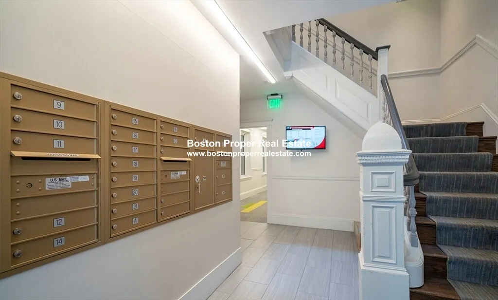 55 Queensberry St, Fenway