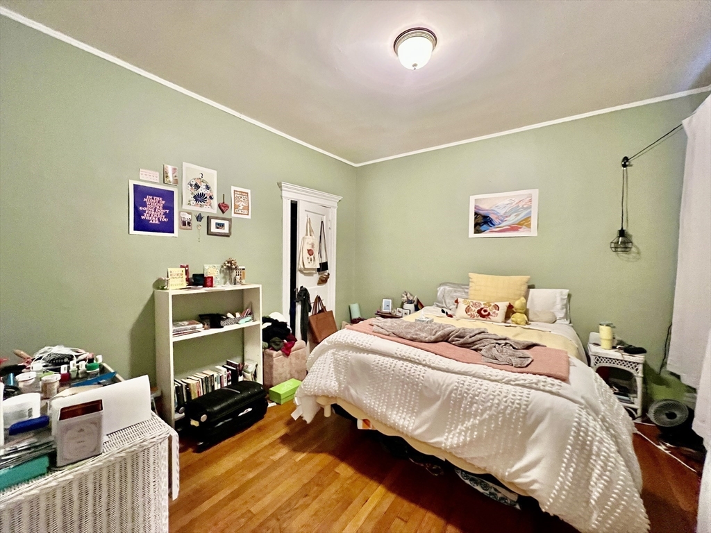 1721 Commonwealth Ave, Brighton