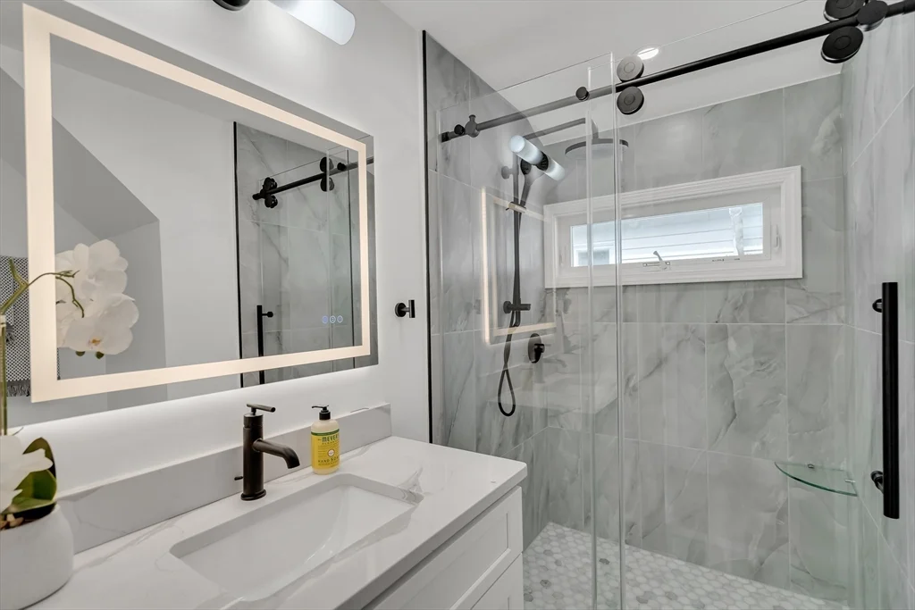 54 Park St, Ward Two