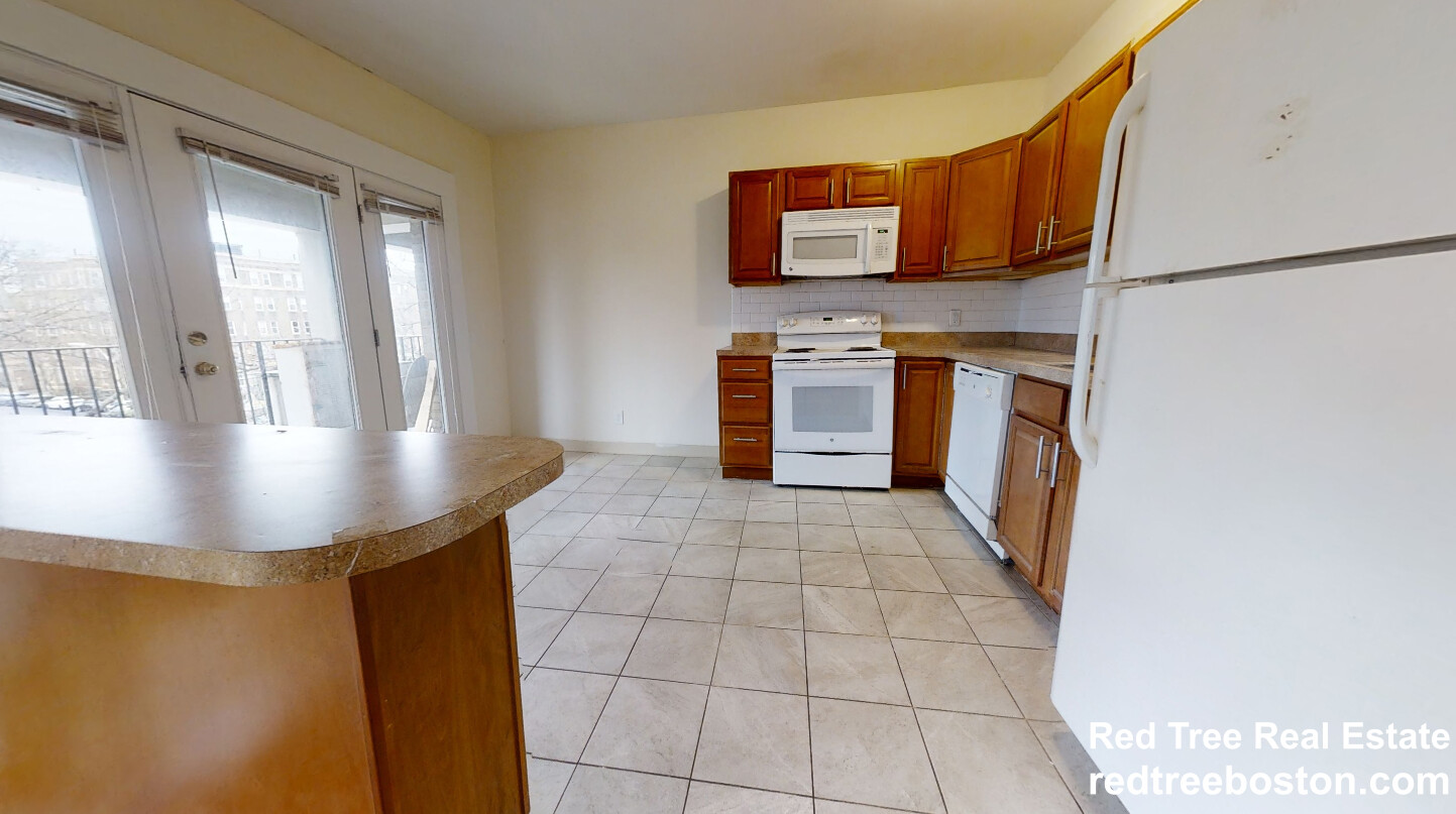 1137 Commonwealth Ave, Allston