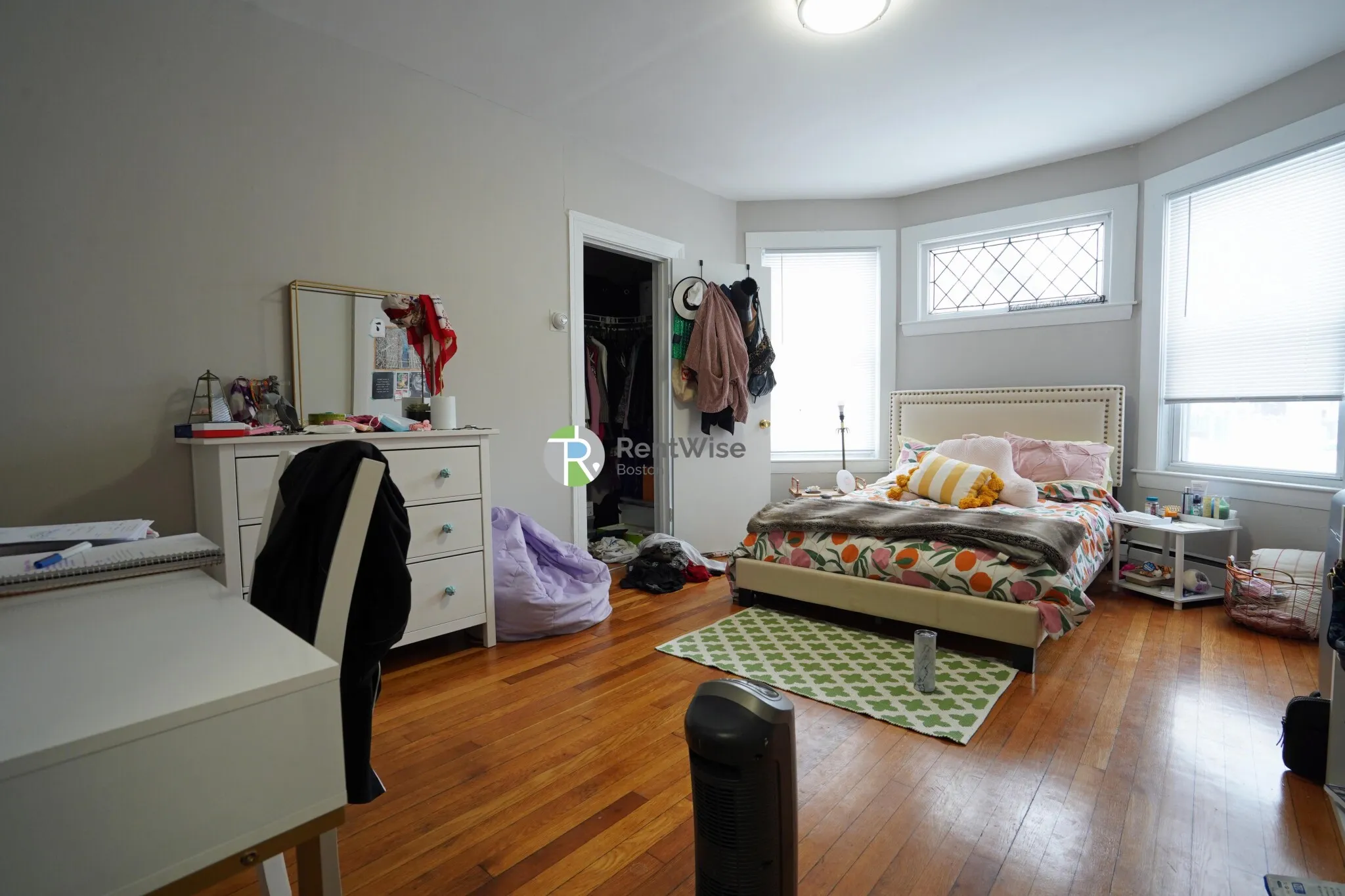 4 Ashford Ct, Allston