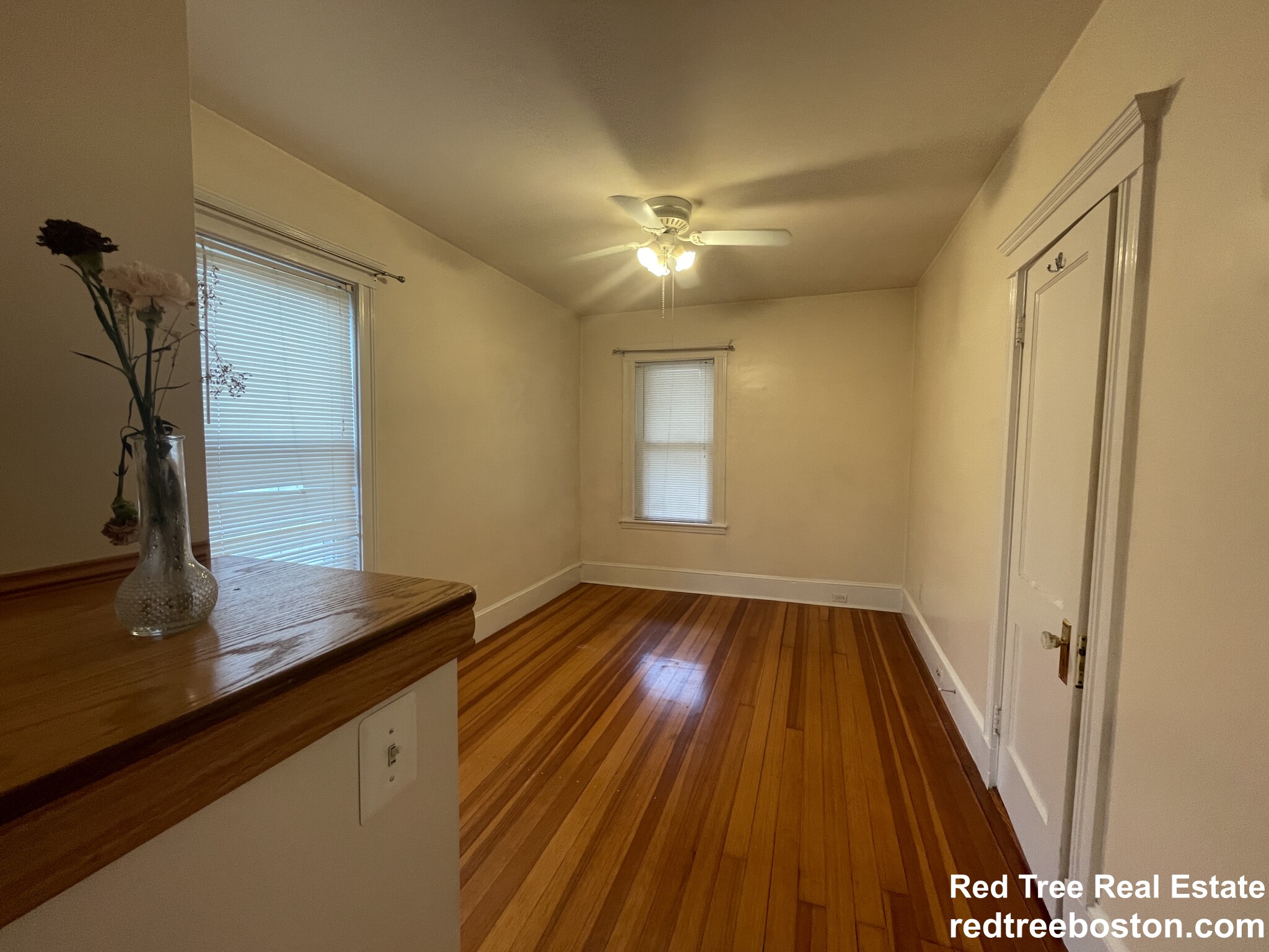 18 Bigelow St, Oak Square