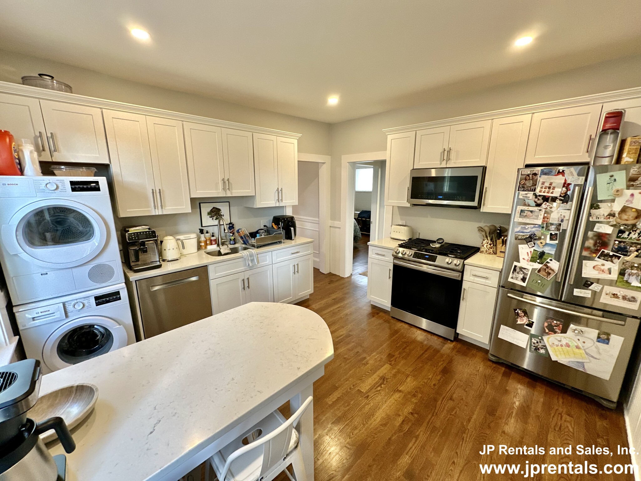 38 Robeson St, Jamaica Plain