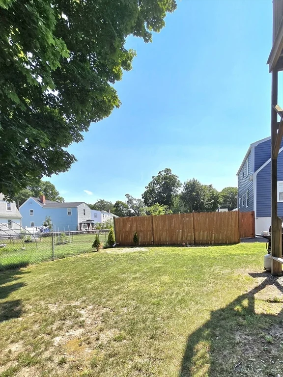 21 Edinboro Rd, Quincy