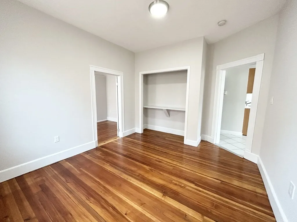 165 Gove St, Boston