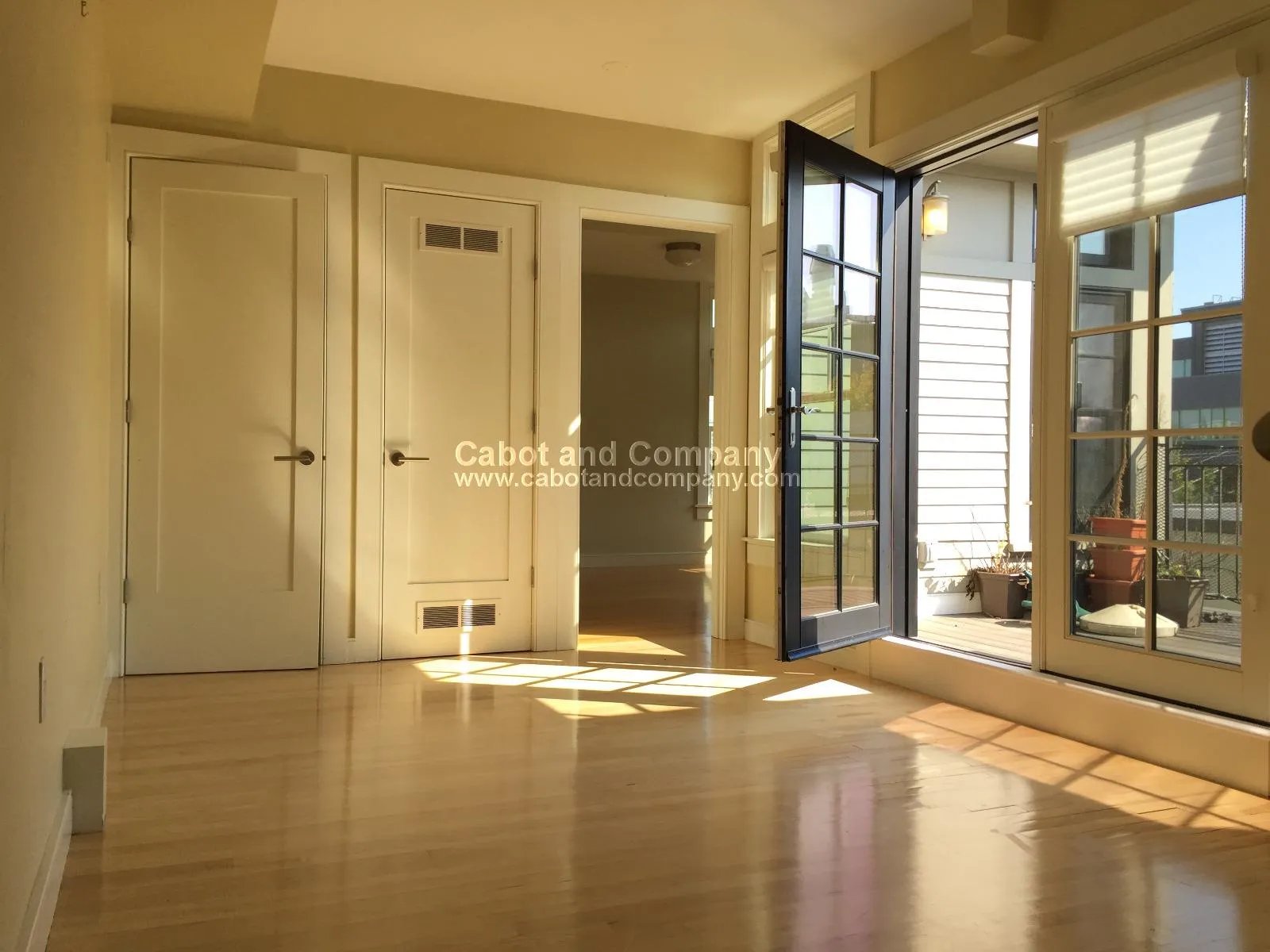 72 Hamilton St, Cambridgeport