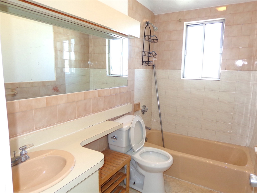 25 Acton St, Watertown