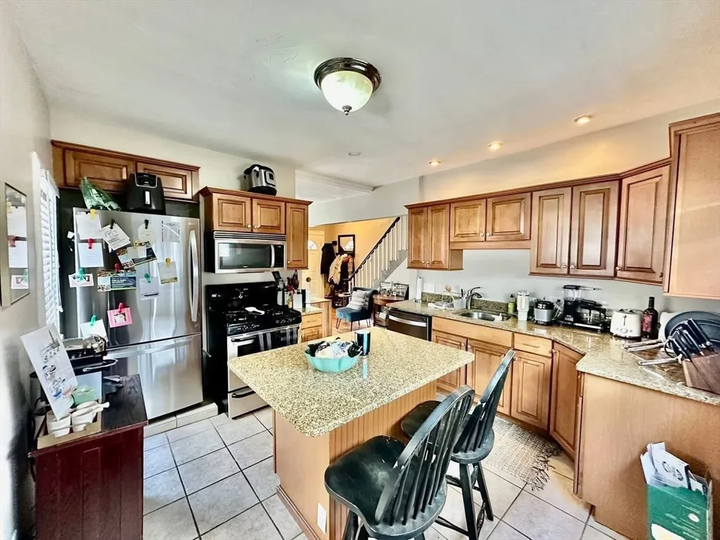 159 K St, South Boston
