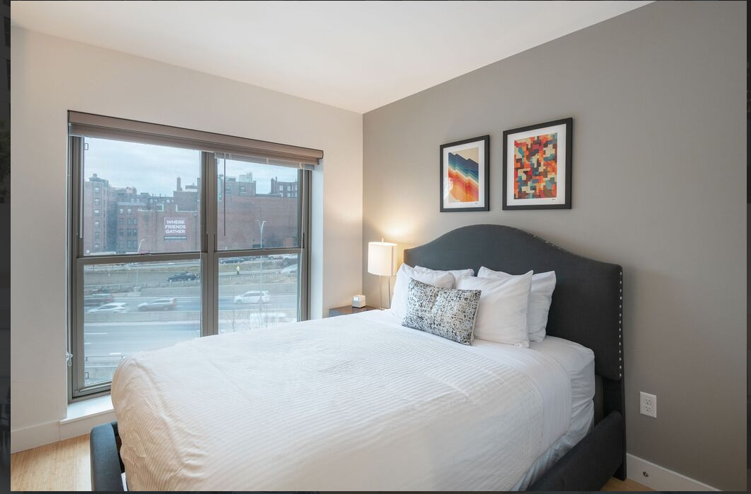 1085 Boylston St, Fenway