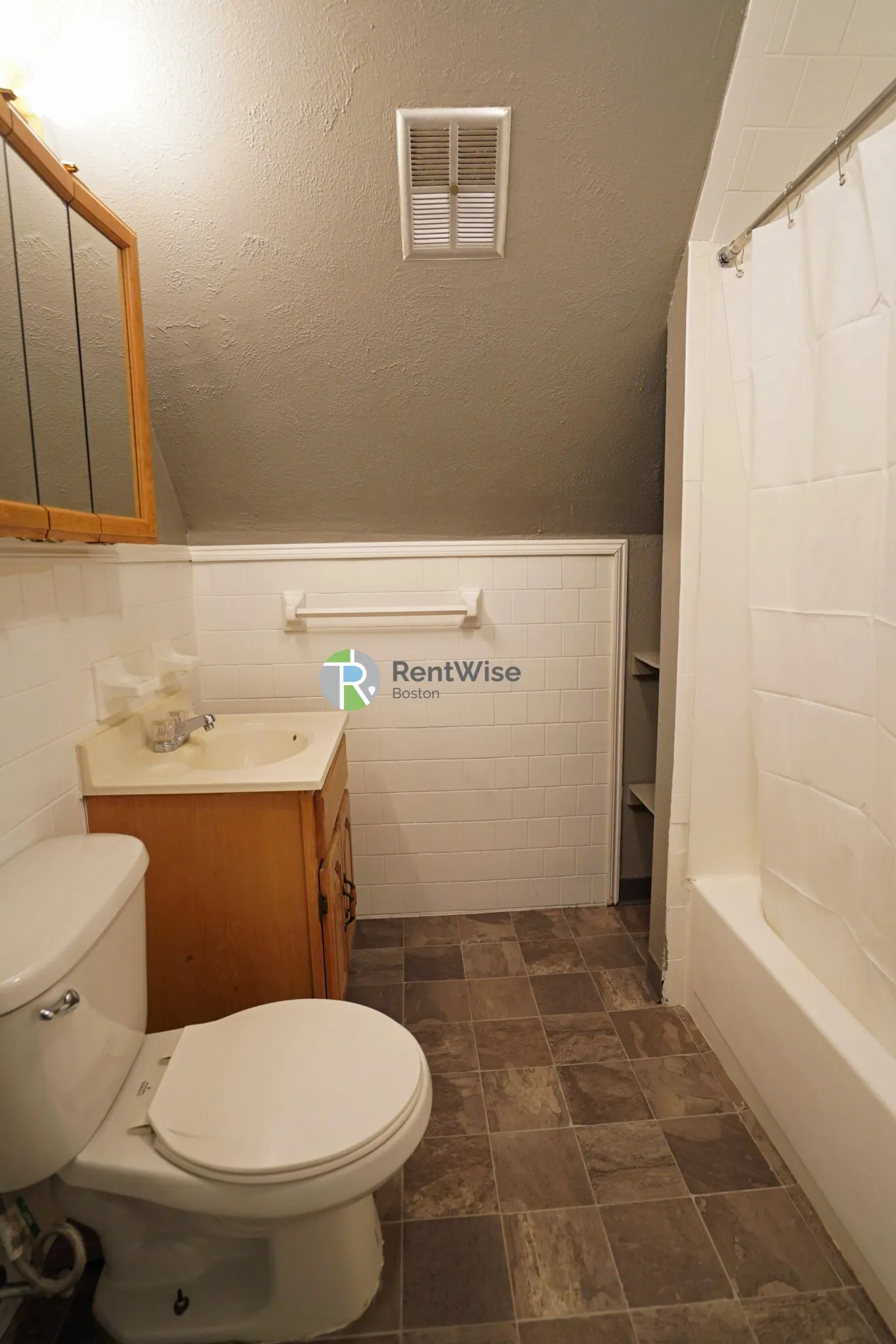 266 Chestnut Hill Ave, Brighton