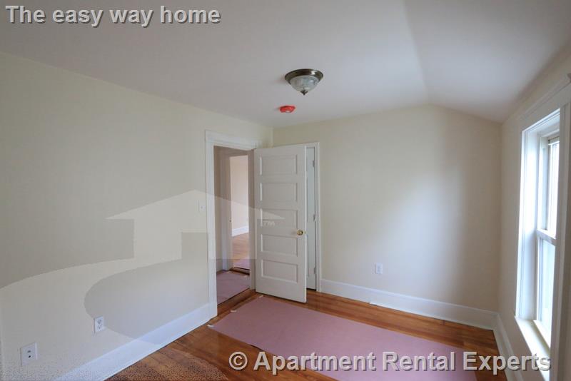 14 Bay State Ave, Davis Square