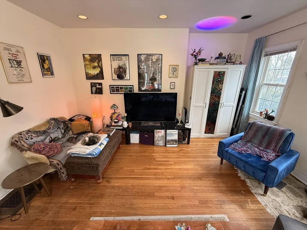 7-9 Biltmore St, Jamaica Plain