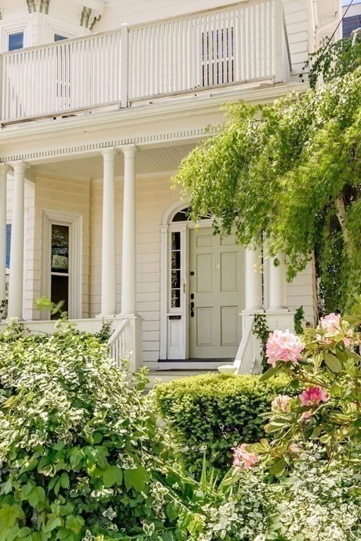 14 Evergreen, Winter Hill
