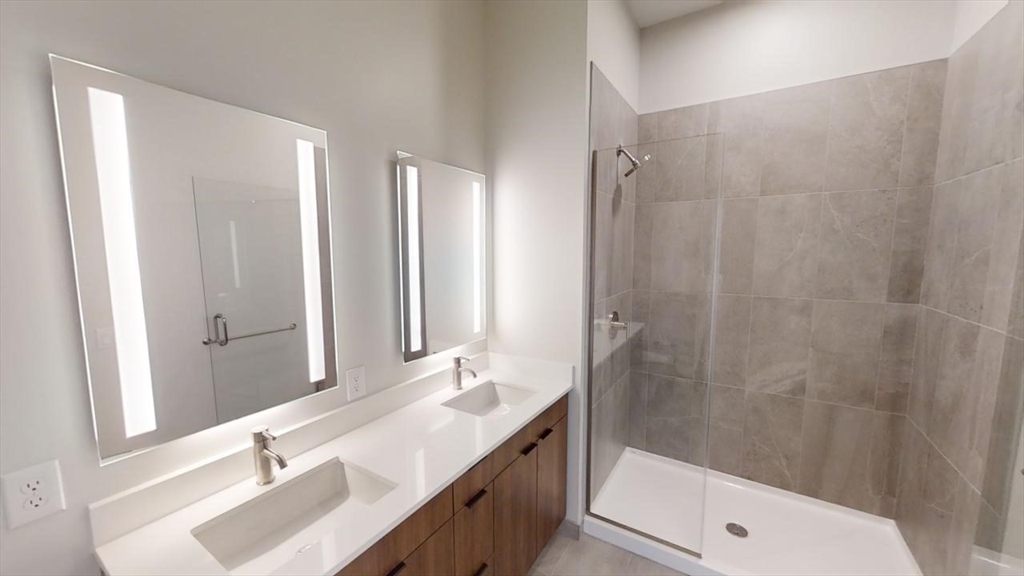 20 4th Ave, Burlington