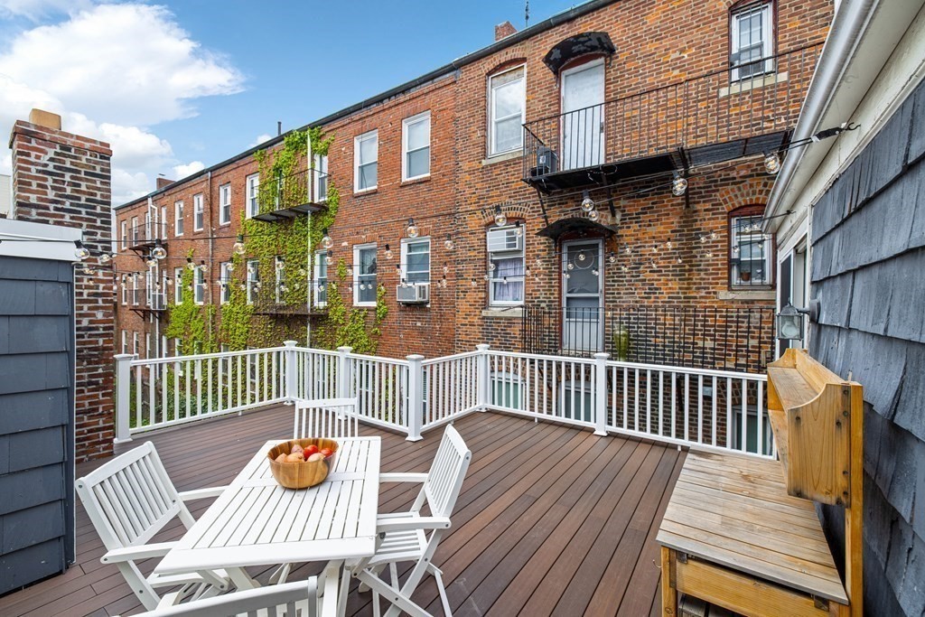 327 Sumner St, East Boston