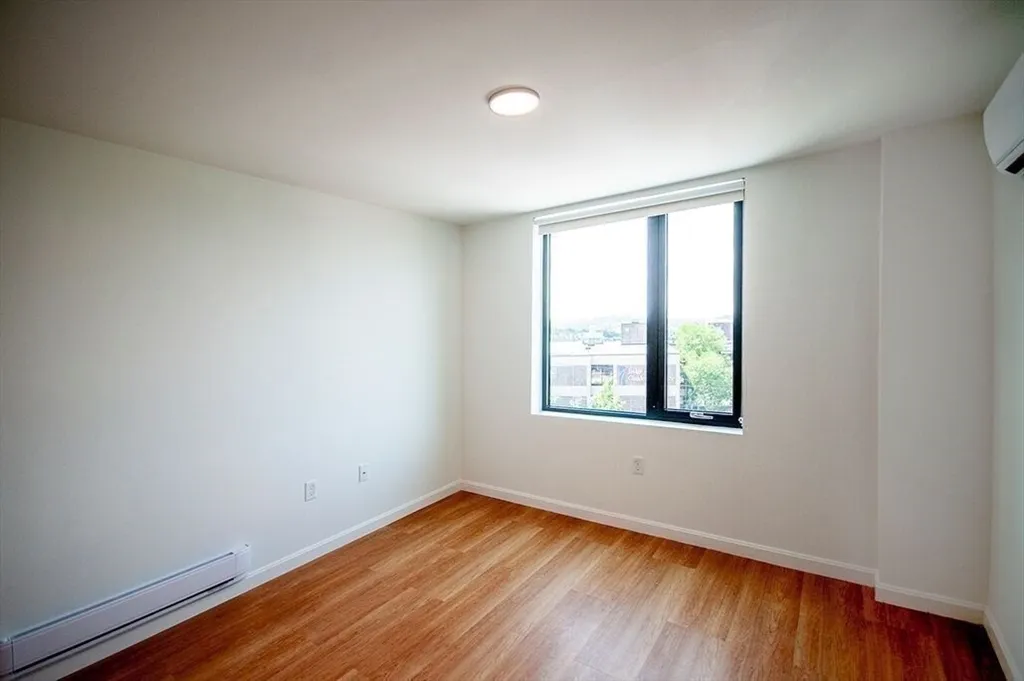 70 Parker Hill Ave, Mission Hill