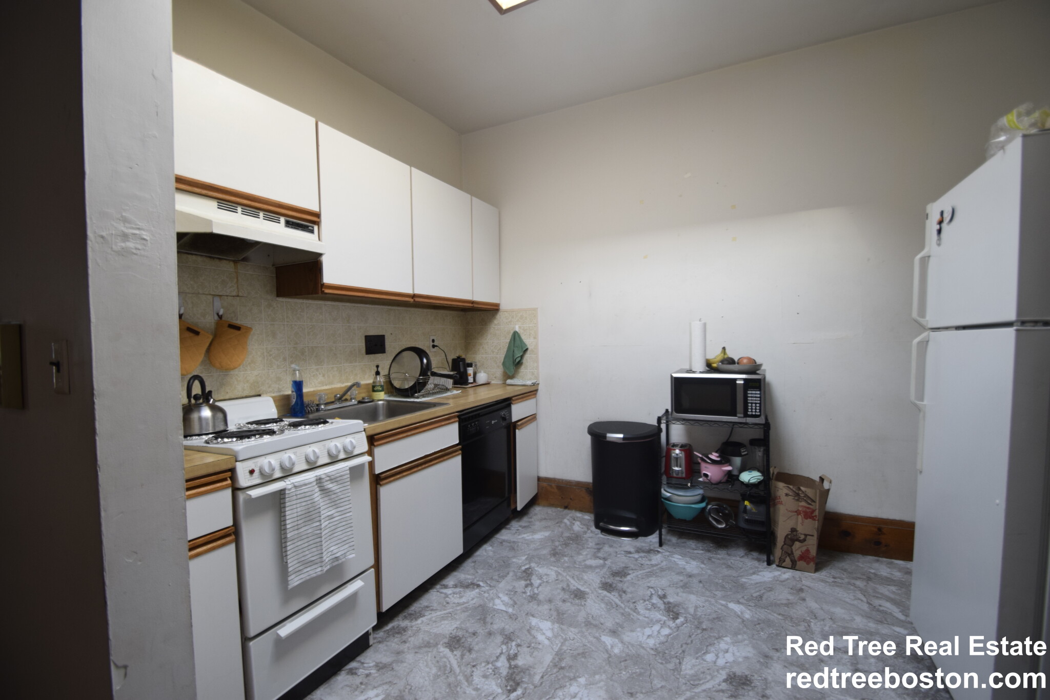 17 Aberdeen St, Fenway