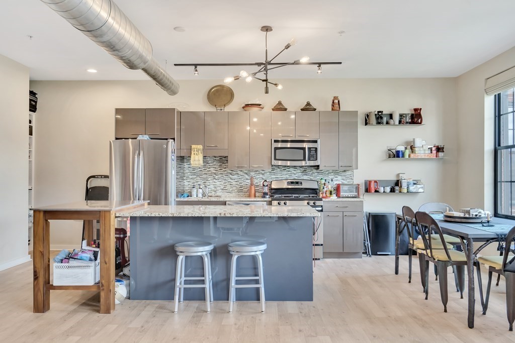 944 Dorchester, Dorchester