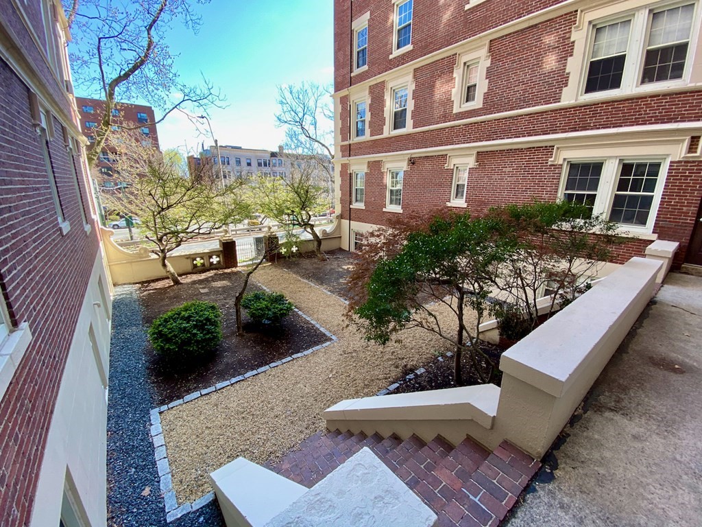 1454 Beacon St, Coolidge Corner