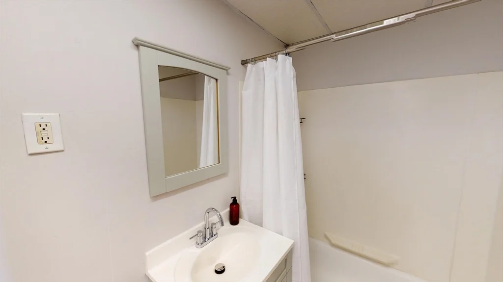 823 Dorchester Ave, Dorchester