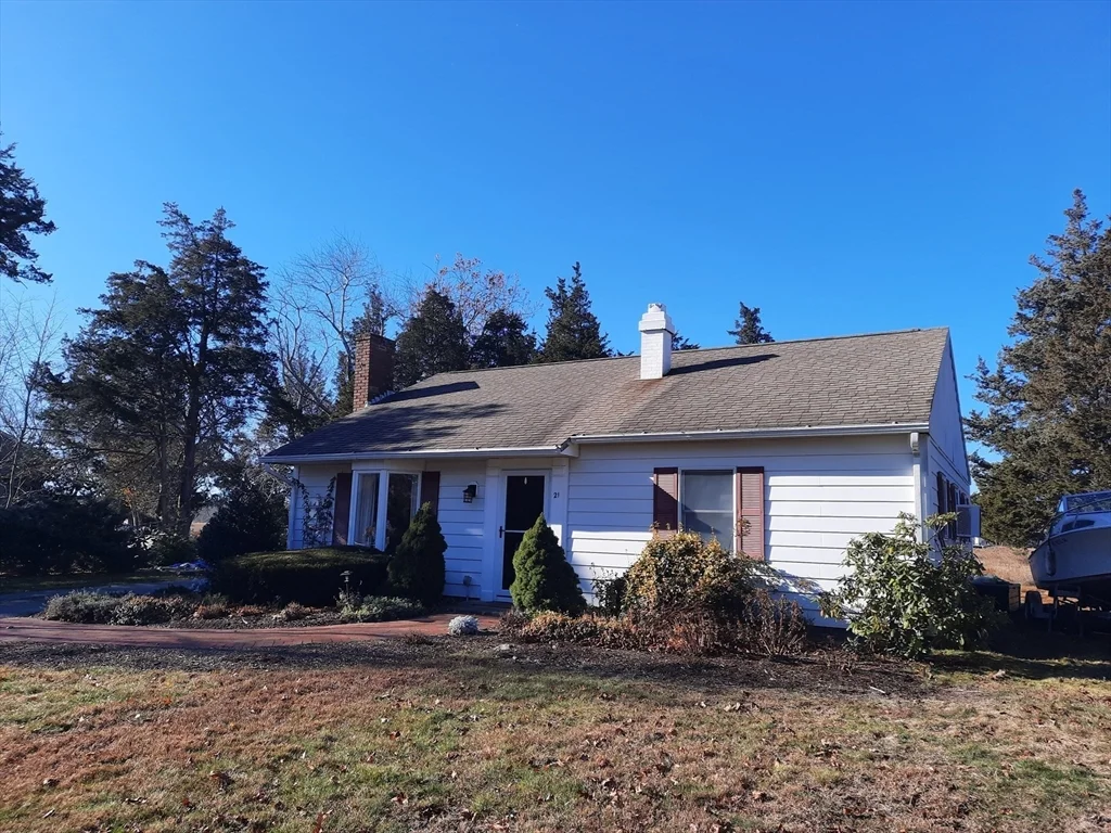 21 Anderson Dr, Marshfield