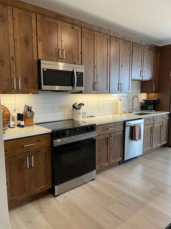 400 W Broadway, South Boston