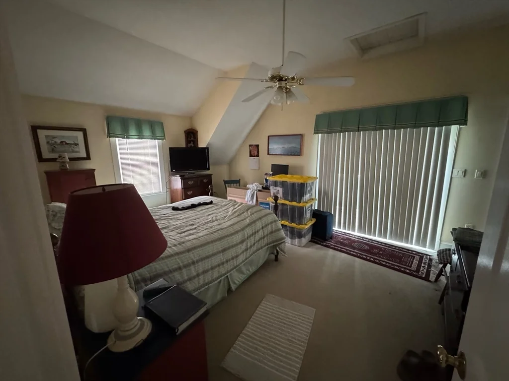 65 Lakewood Dr, Cedarville