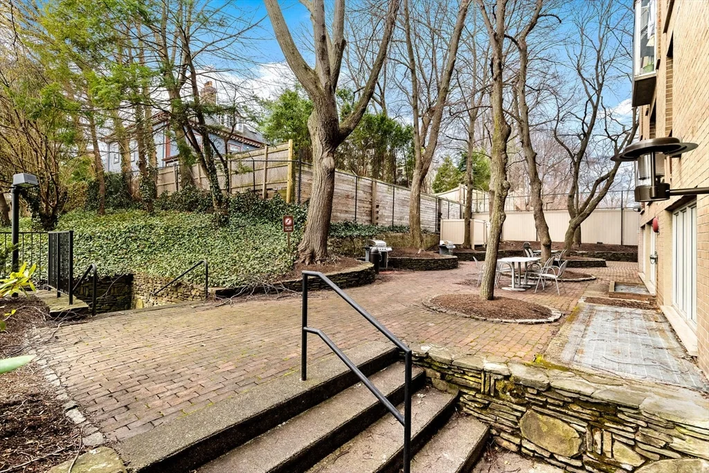 33 Pond Ave, Brookline Village