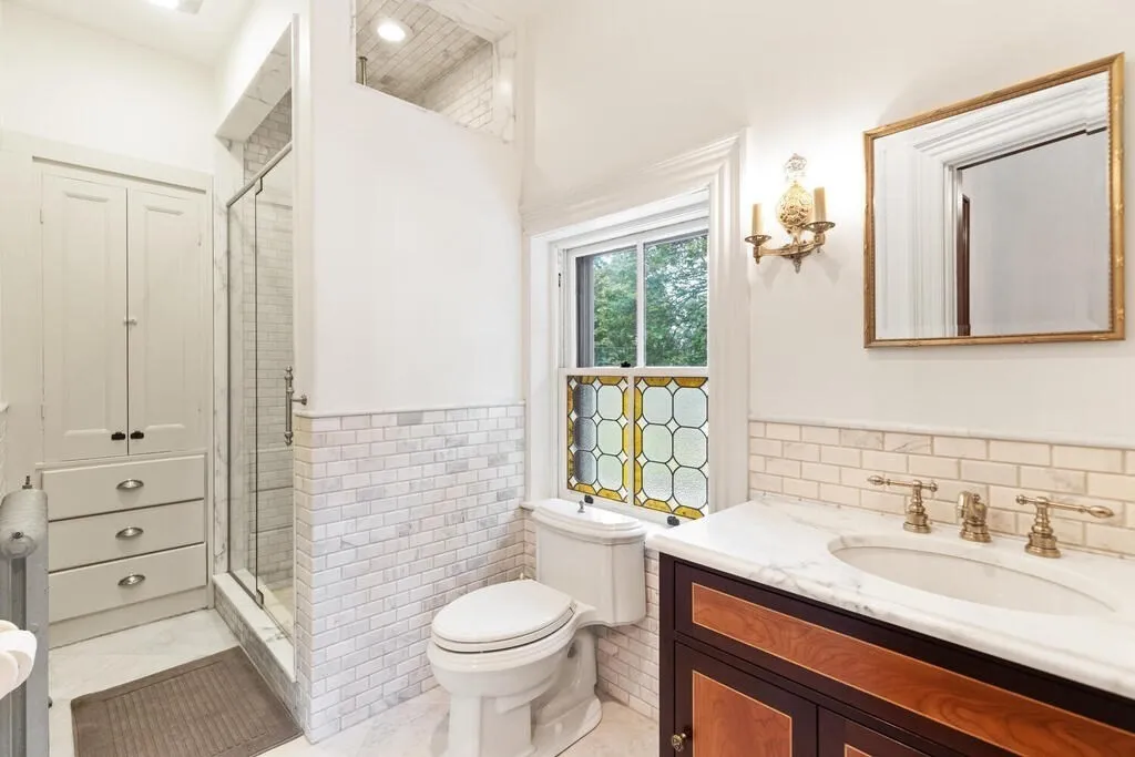 2 Rangeley Rd, Winchester