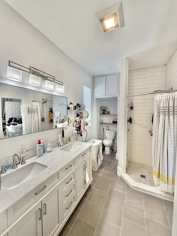 13 Schuyler St, Roxbury