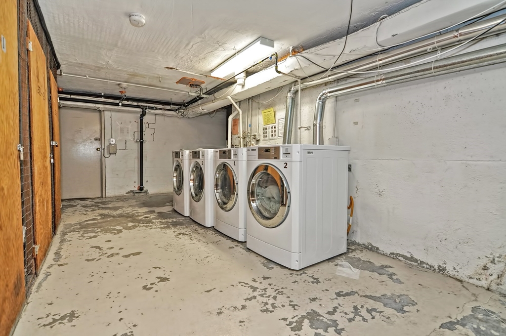 35 Lake Shore Ct, Brighton