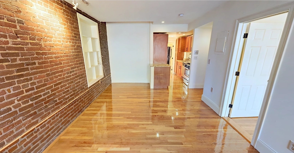 88 West Cedar St, Beacon Hill