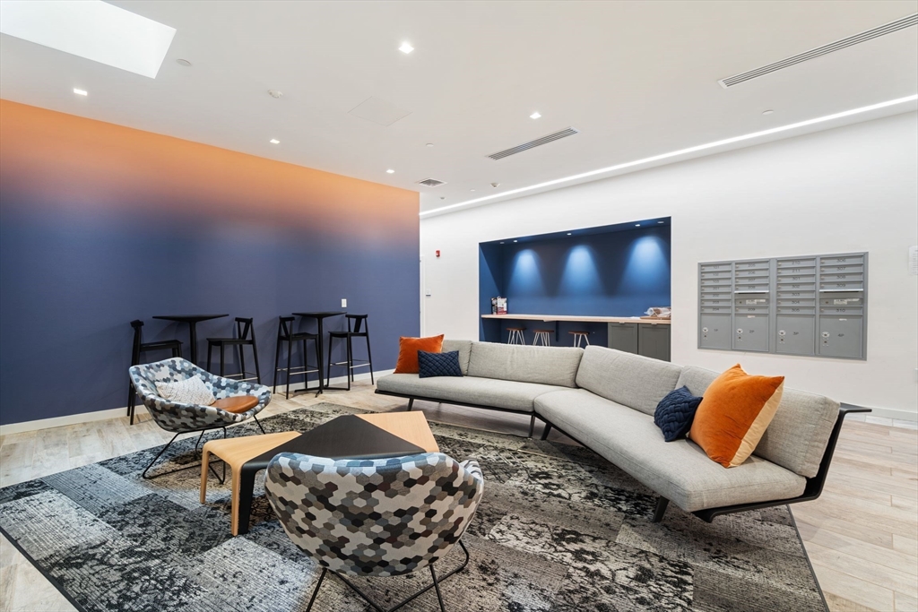 839 Beacon St, Fenway