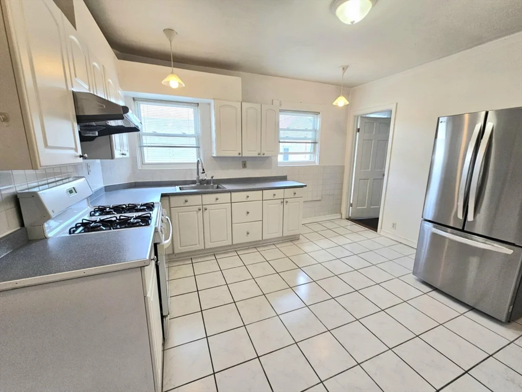 398 Charles St, Malden