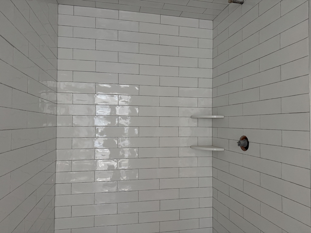 57 Falcon St, East Boston