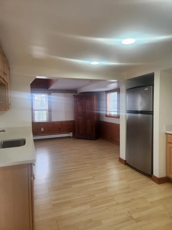 92 Main St, Hopkinton