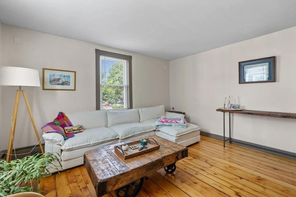 9 Hodges Ct, Salem