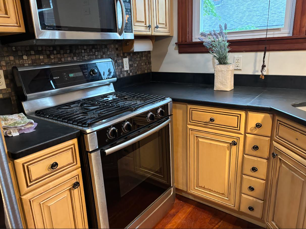 14 Greenwood Ter, Ward Two