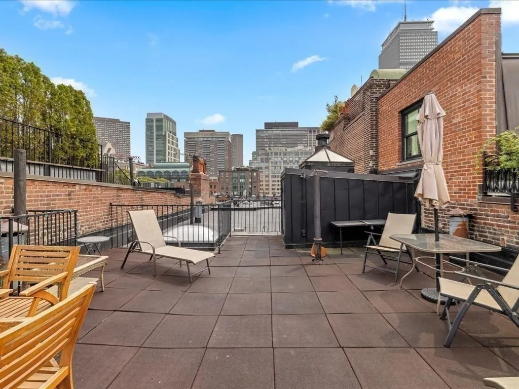 228 Commonwealth Ave, Back Bay