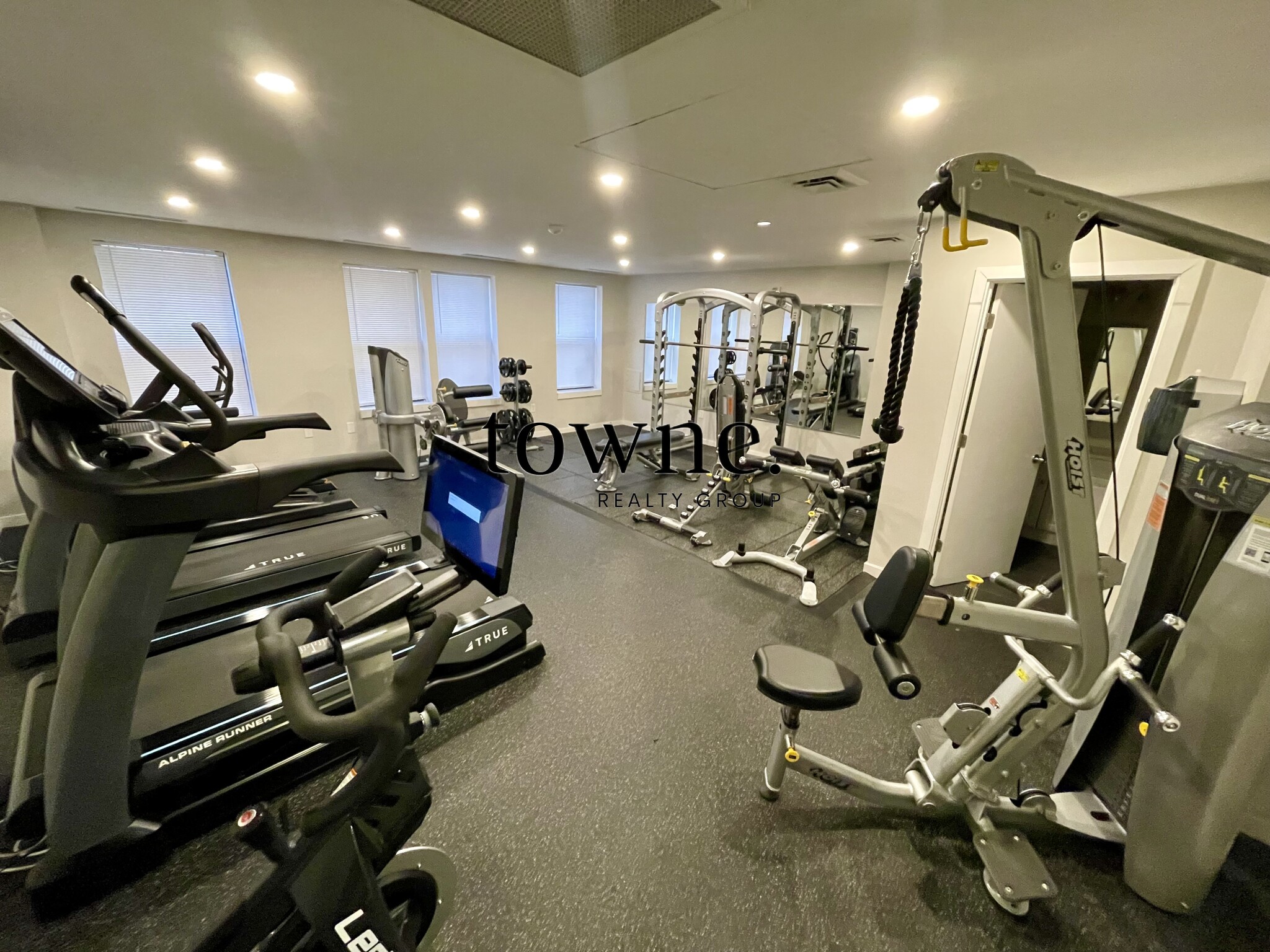 100 Jersey St, Fenway