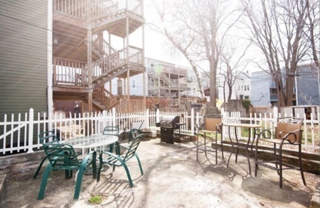 837.5 E 2nd St, South Boston