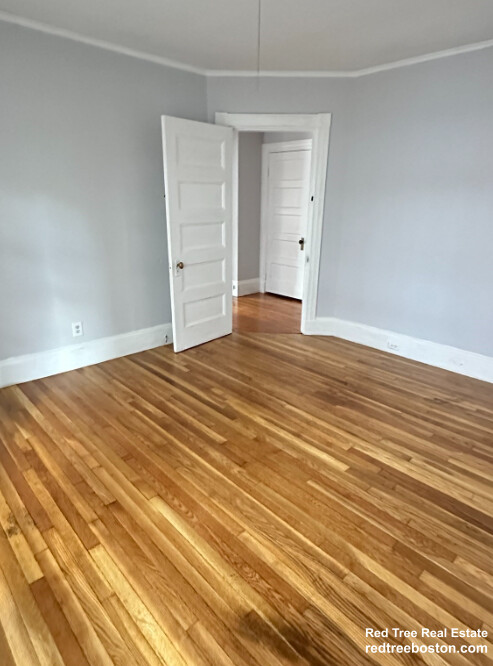 18 Quint Ave, Allston