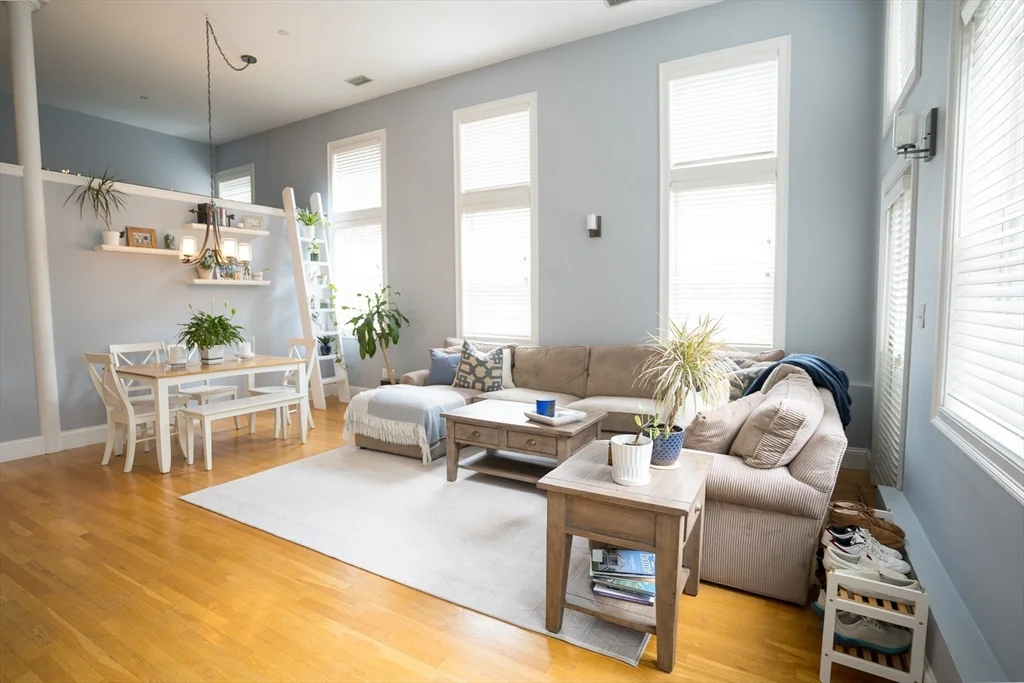 352 West 3rd St, South Boston