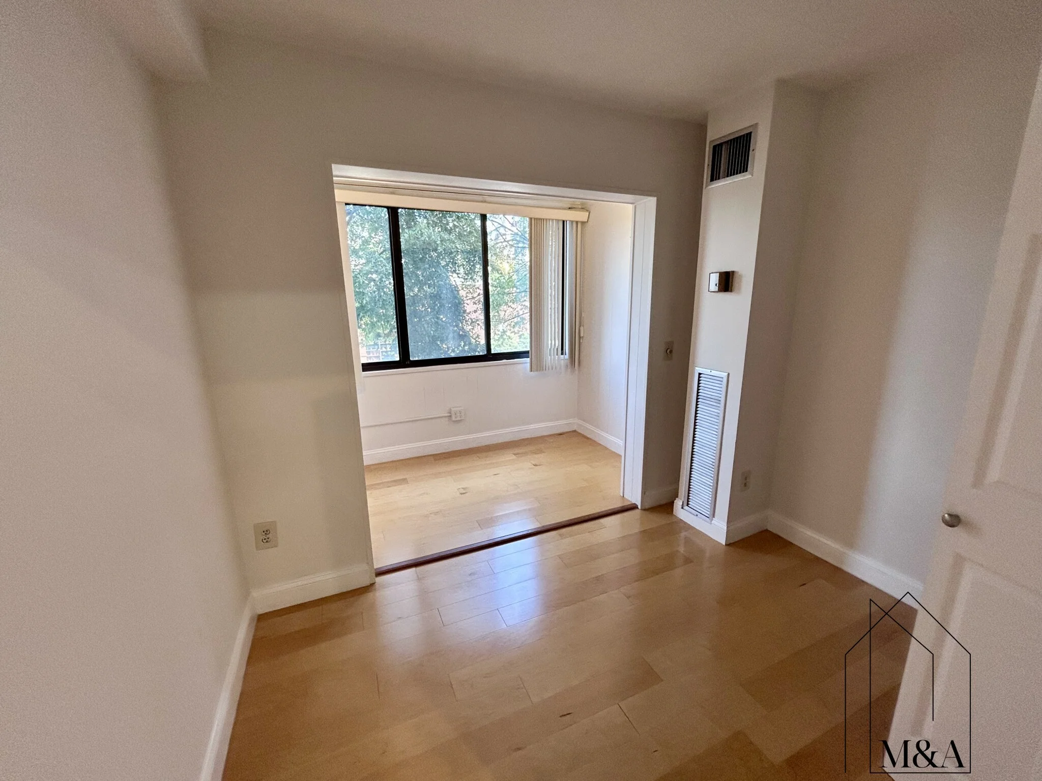 1731 Beacon St, Brookline