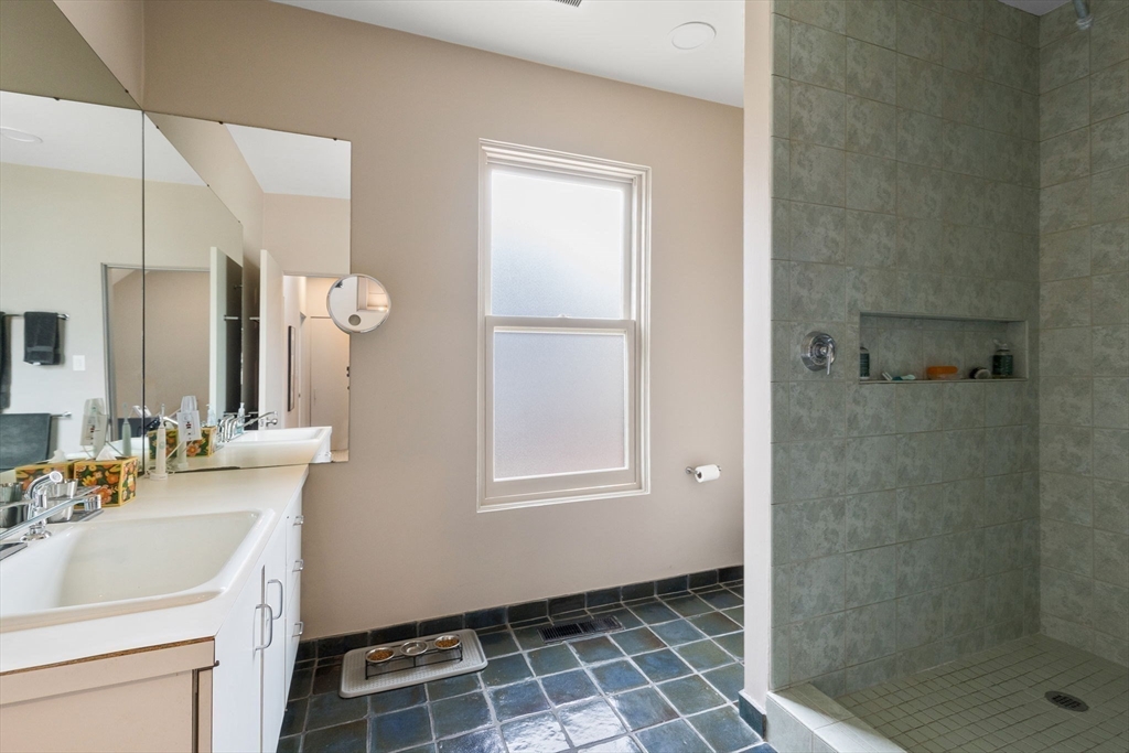 176 Hancock, Mid Cambridge