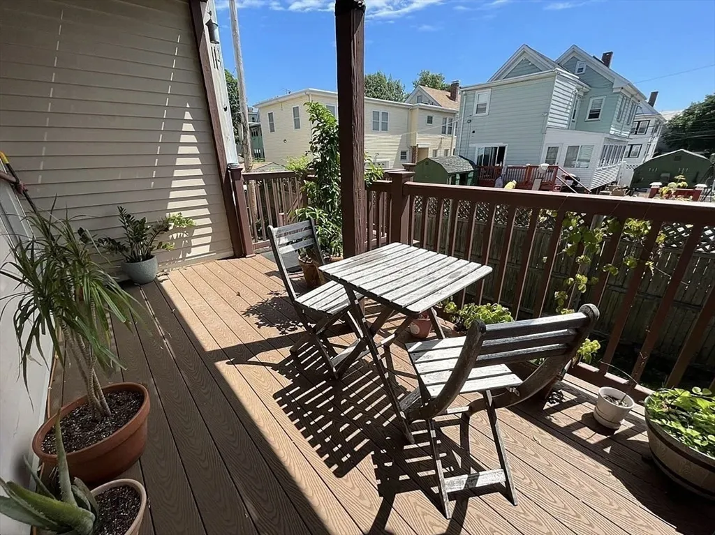 20R Cross St, East Somerville