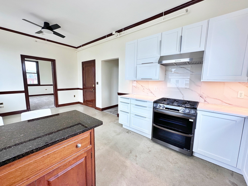 154 Maverick St, East Boston