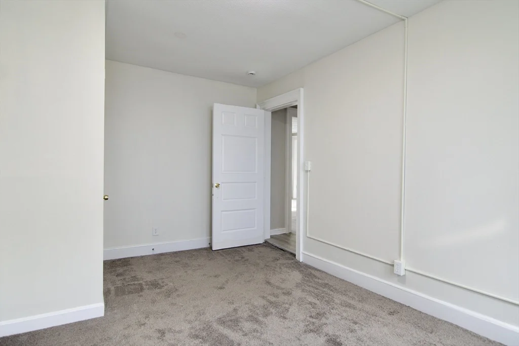 60 Howes St, Springfield