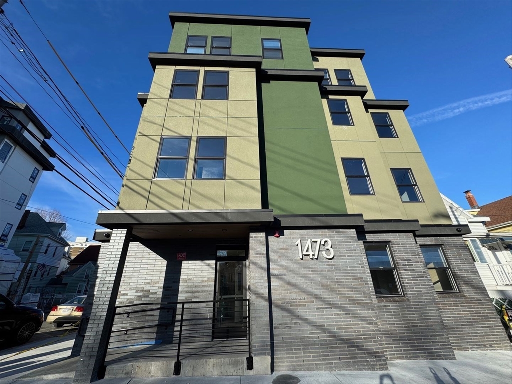 1473 N Shore Rd, Revere